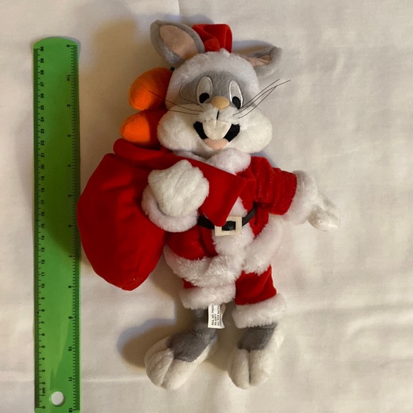 Bugs Bunny Christmas Rabbit - Picture 1 of 3